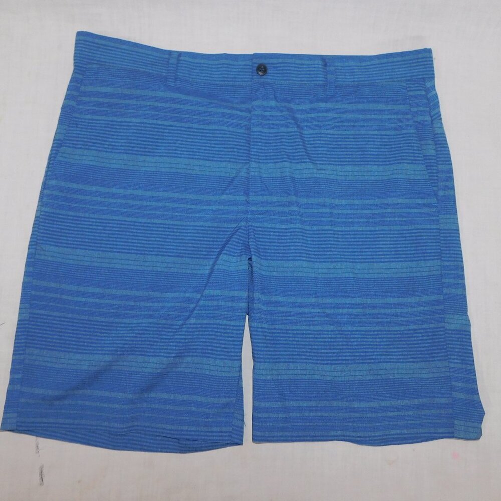 PGA TOUR Two Tone Blue Striped performance golf Shorts Mens 36 x 9